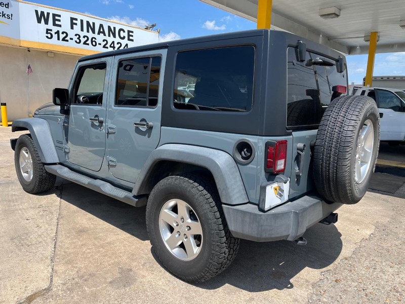 Jeep Wrangler Unlimited Vehicle Image 04
