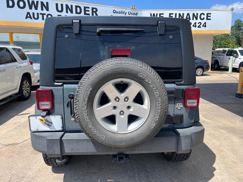 Jeep Wrangler Unlimited Vehicle Image 05