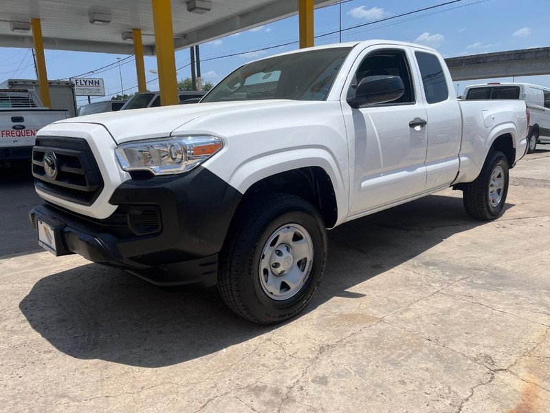 Toyota Tacoma 2WD Vehicle Image 03