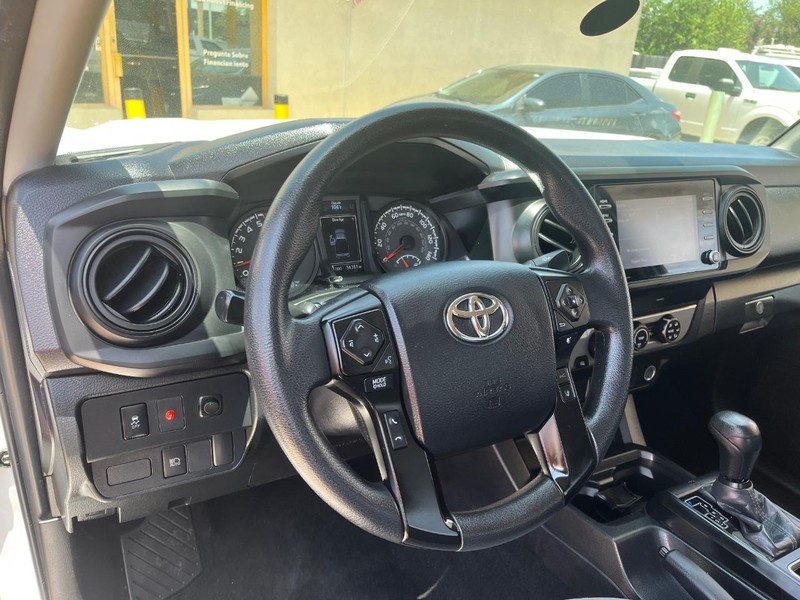 Toyota Tacoma 2WD Vehicle Image 08