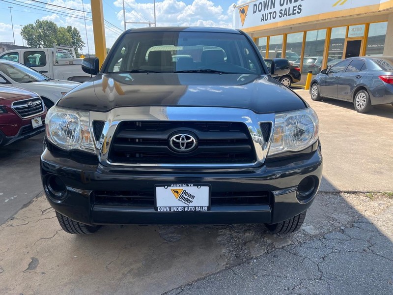 Toyota Tacoma Vehicle Image 02