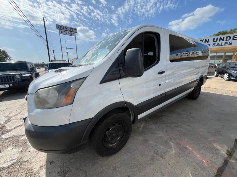 Ford Transit Wagon Vehicle Image 03