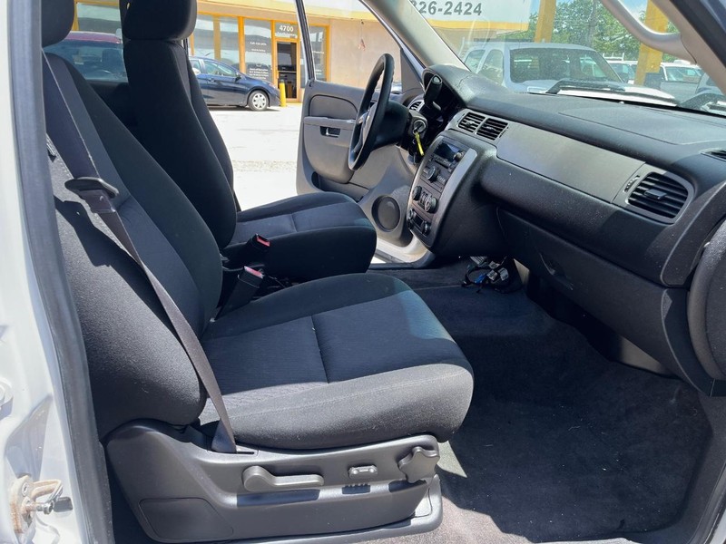 Chevrolet Tahoe Vehicle Image 09