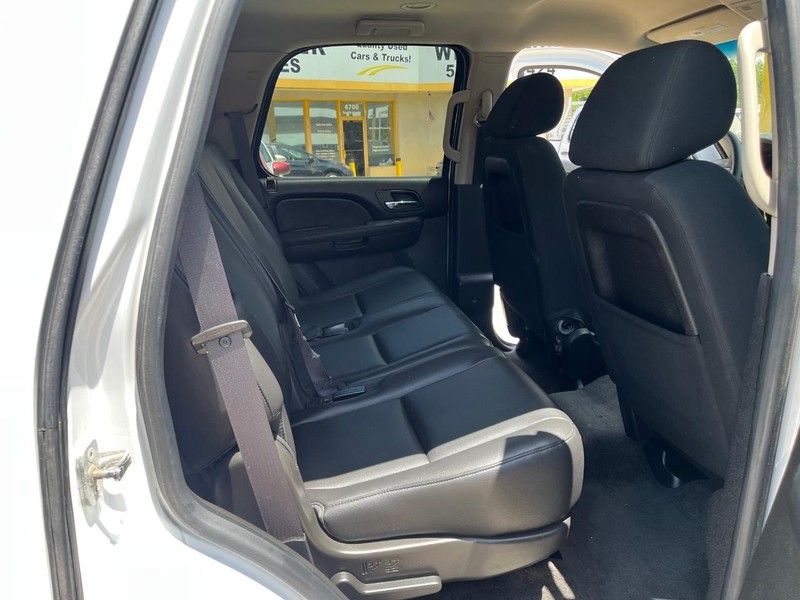 Chevrolet Tahoe Vehicle Image 10