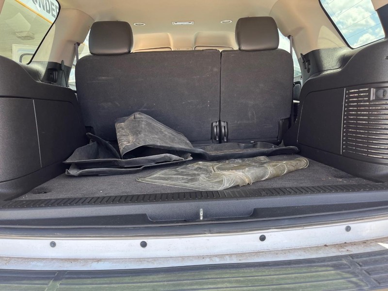 Chevrolet Tahoe Vehicle Image 11