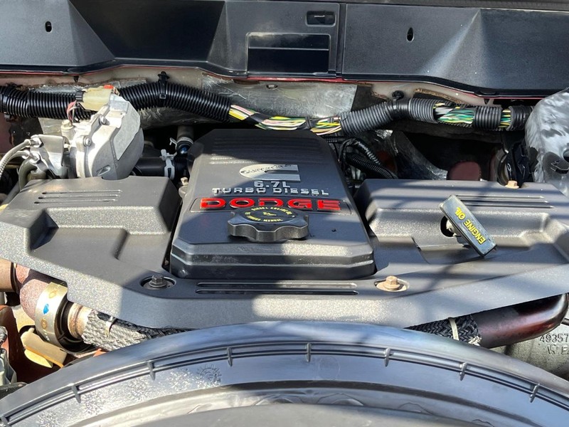 Dodge Ram 2500 Vehicle Image 12