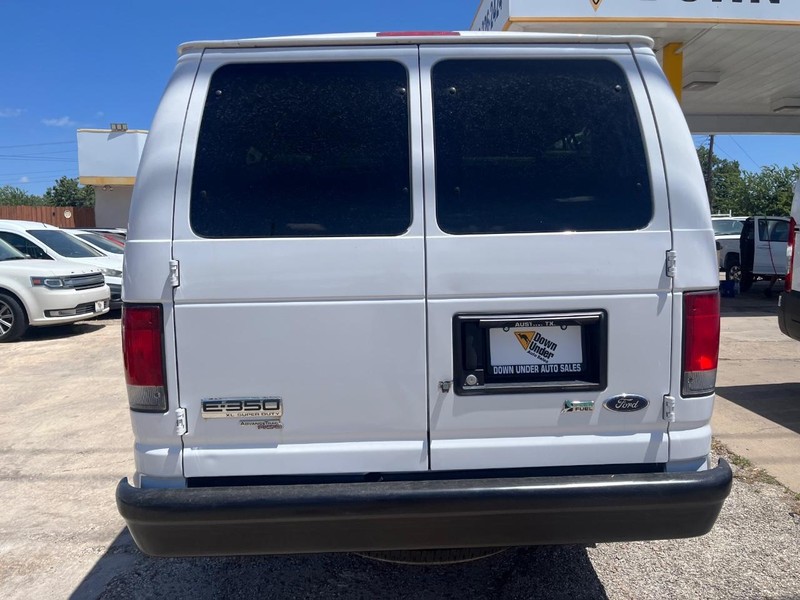 Ford Econoline Wagon Vehicle Image 05