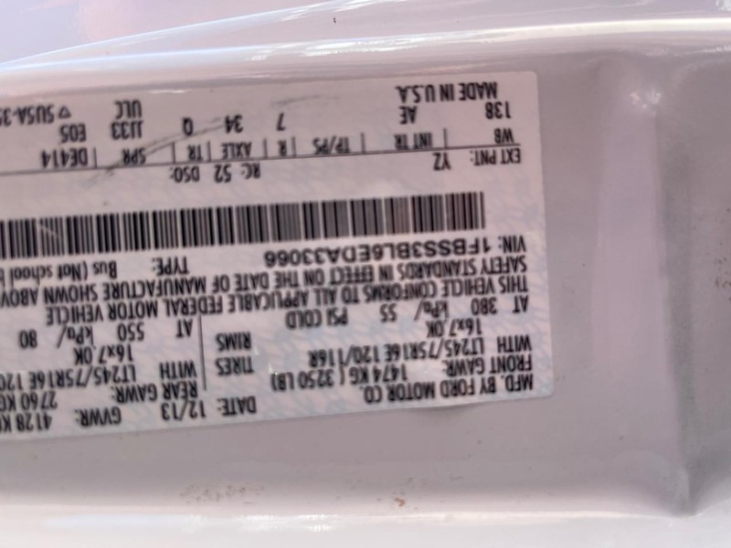 Ford Econoline Wagon Vehicle Image 13