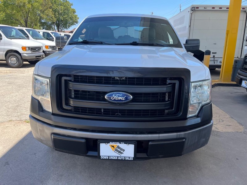 Ford F-150 Vehicle Full-screen Gallery Image 02
