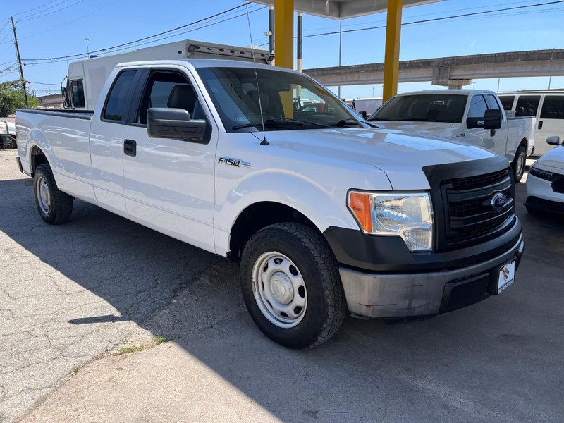 Ford F-150 Vehicle Full-screen Gallery Image 03