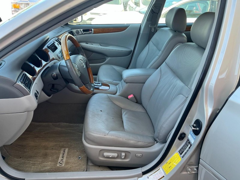 Lexus ES 330 Vehicle Image 07