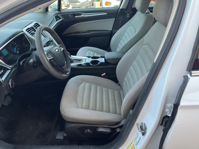 Ford Fusion Vehicle Image 07