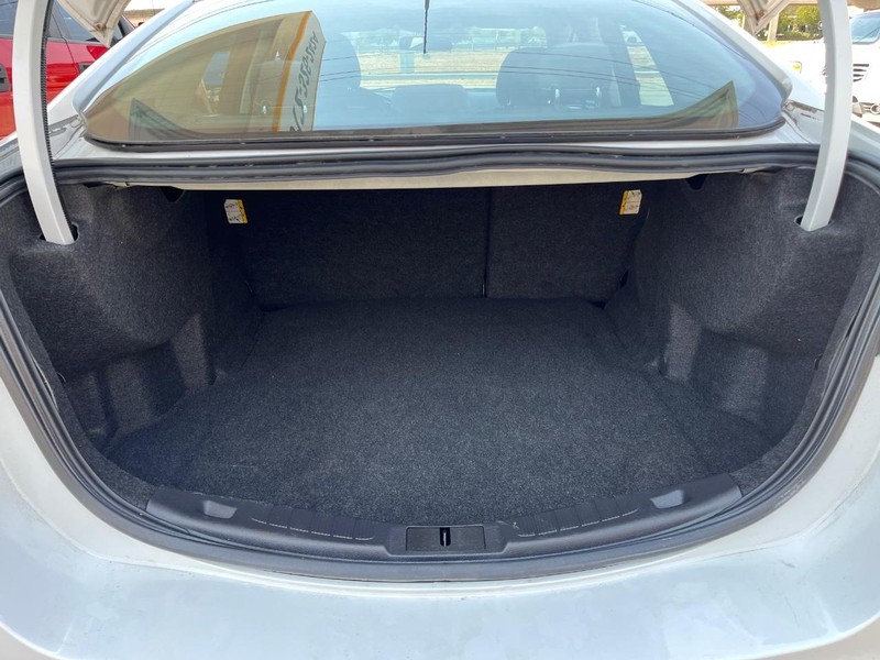 Ford Fusion Vehicle Image 11