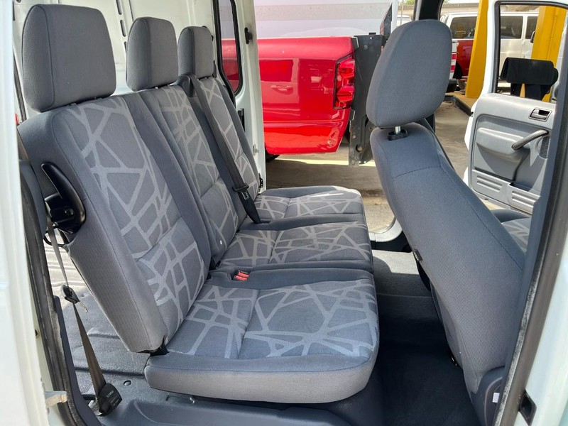 Ford Transit Connect Wagon Vehicle Image 10