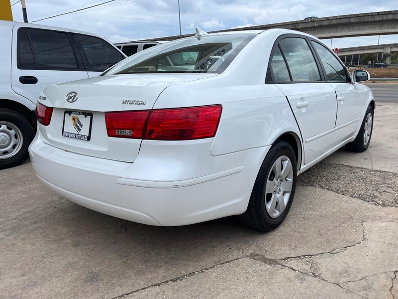 Hyundai Sonata Vehicle Image 04