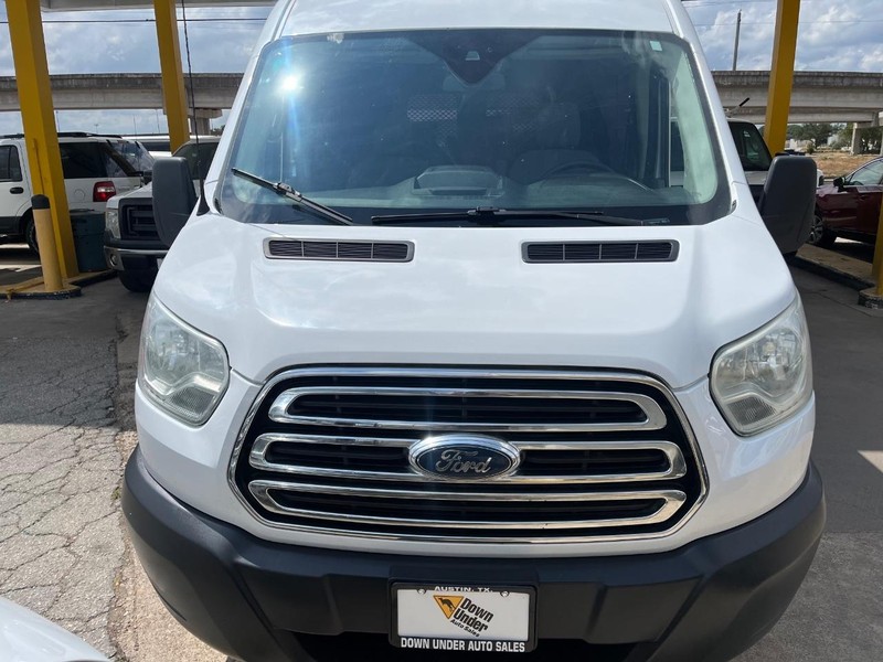 Ford Transit Wagon Vehicle Image 02