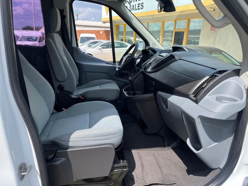 Ford Transit Wagon Vehicle Image 10