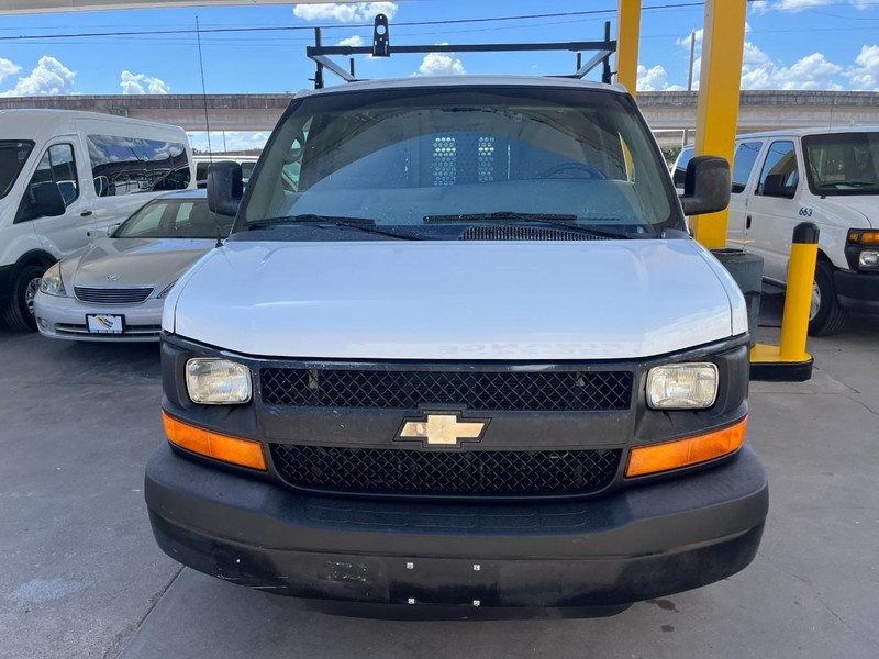 Chevrolet Express Cargo Van Vehicle Image 02