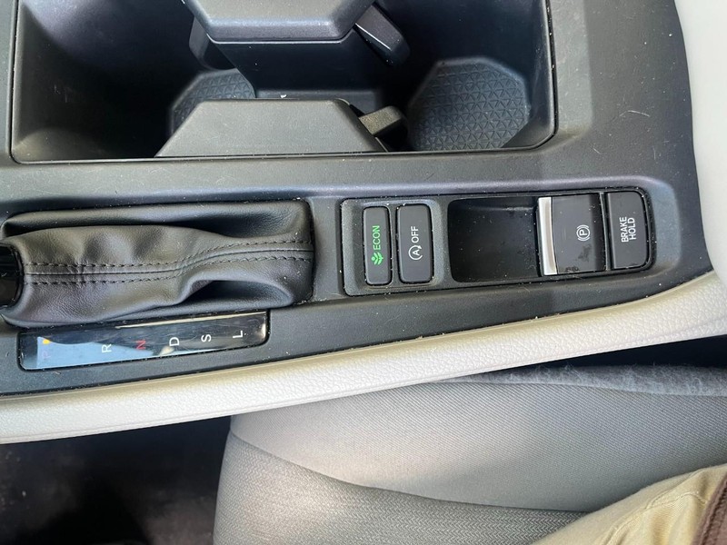 Honda Accord Sedan Vehicle Image 11