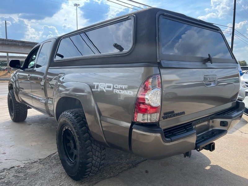 Toyota Tacoma Vehicle Image 06