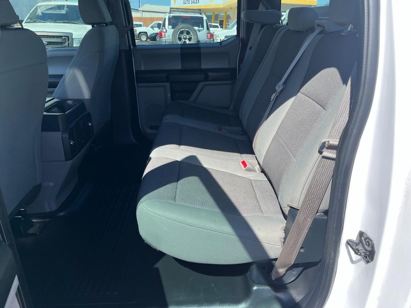 Ford F-150 Vehicle Full-screen Gallery Image 11