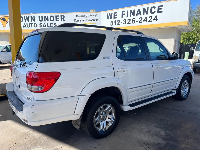 Toyota Sequoia Vehicle Image 04