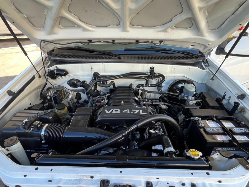 Toyota Sequoia Vehicle Image 15
