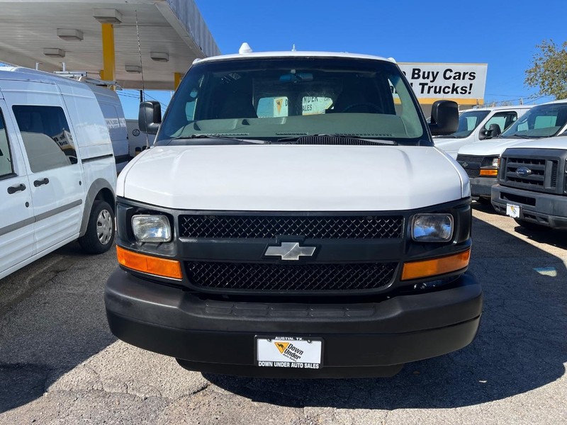 Chevrolet Express Cargo Van Vehicle Image 02