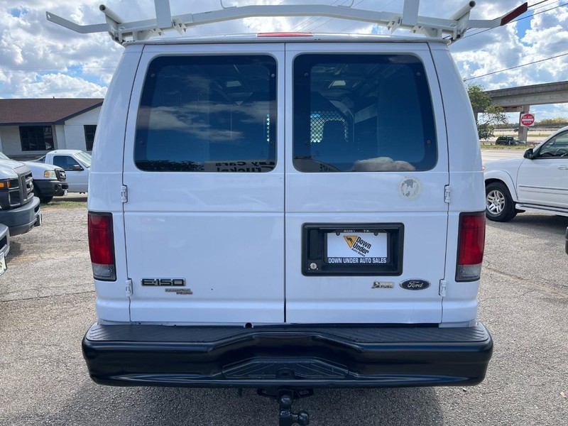 Ford Econoline Cargo Van Vehicle Image 05