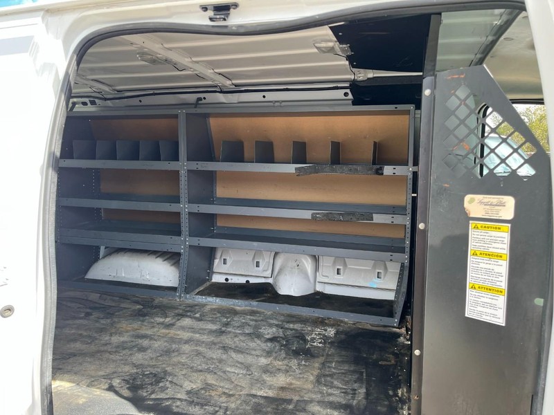 Ford Econoline Cargo Van Vehicle Image 09