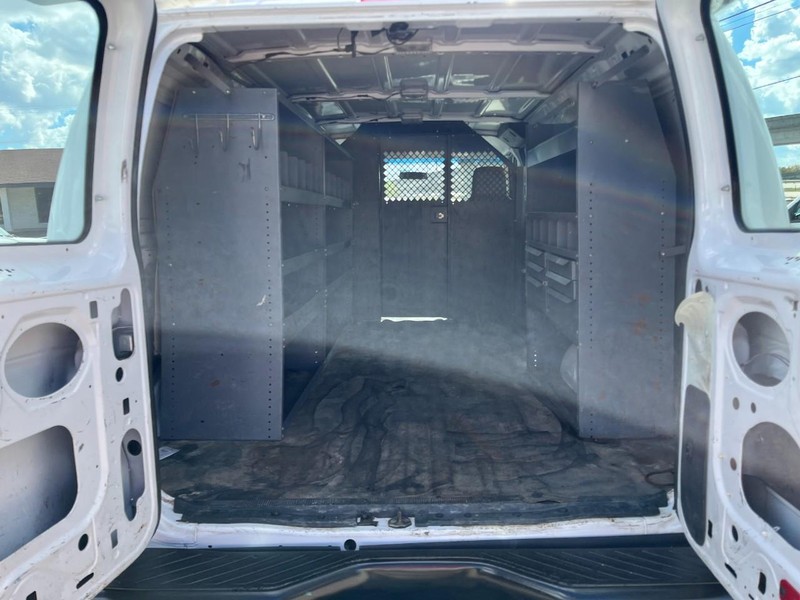 Ford Econoline Cargo Van Vehicle Image 12