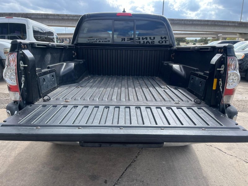 Toyota Tacoma Vehicle Image 07