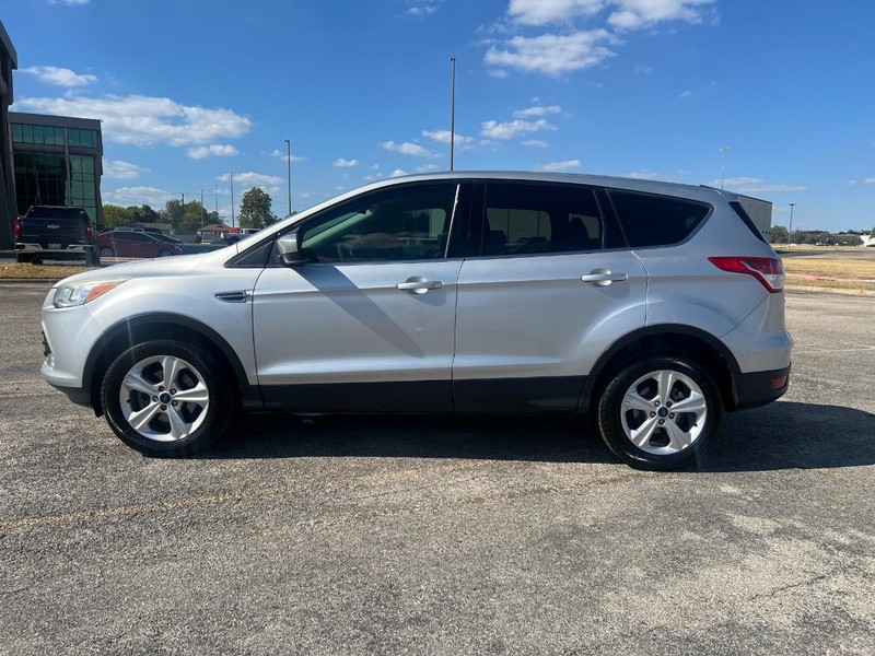 Ford Escape Vehicle Full-screen Gallery Image 02