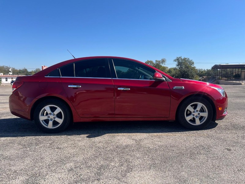 Chevrolet Cruze Vehicle Full-screen Gallery Image 5