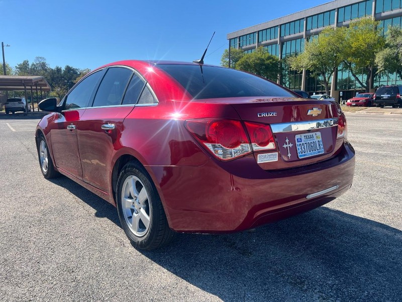 Chevrolet Cruze Vehicle Full-screen Gallery Image 7