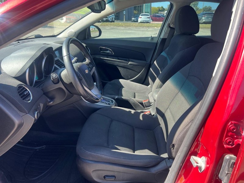 Chevrolet Cruze Vehicle Full-screen Gallery Image 8