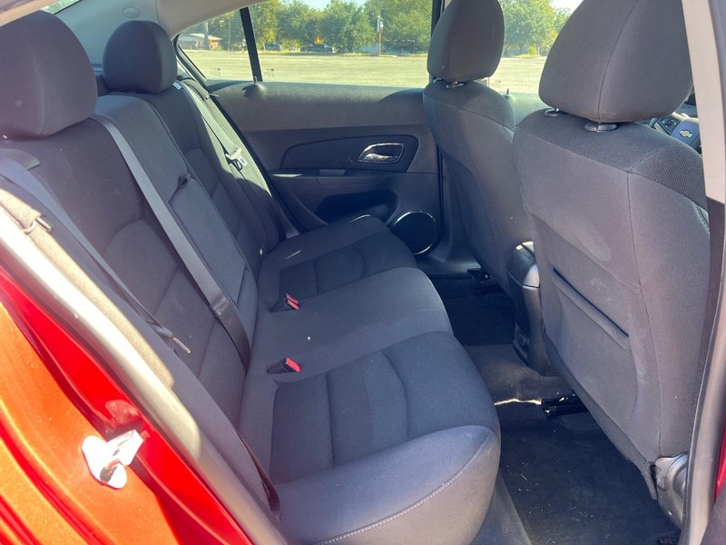 Chevrolet Cruze Vehicle Full-screen Gallery Image 11