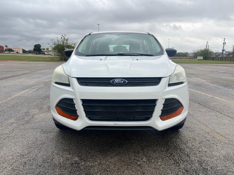 2013 Ford Escape S photo 3