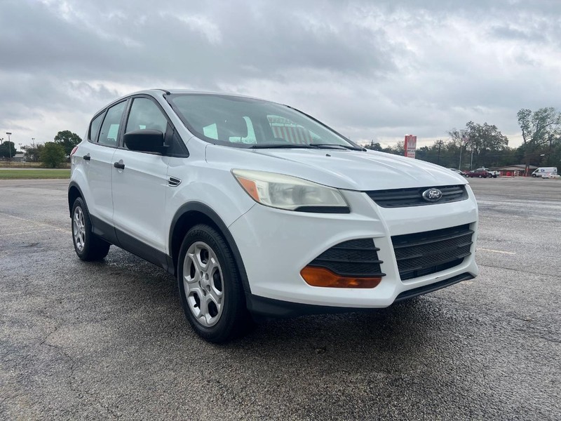 2013 Ford Escape S photo 4