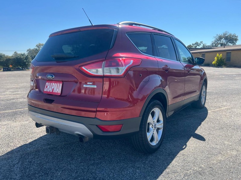 Ford Escape Vehicle Full-screen Gallery Image 6