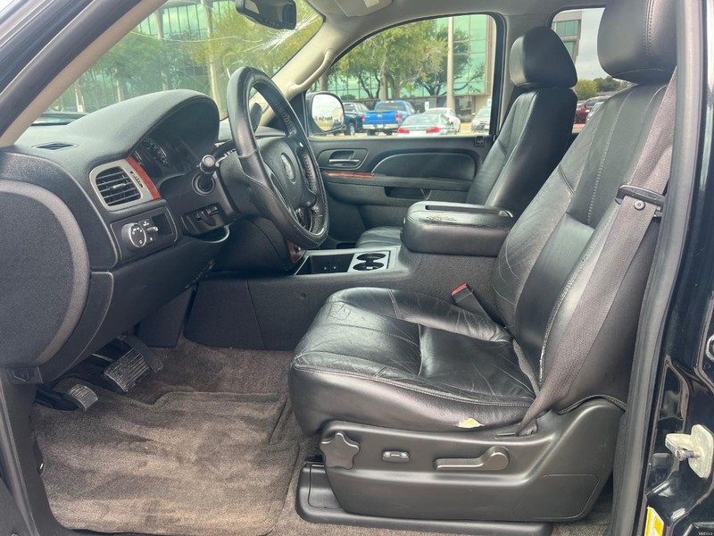 Chevrolet Tahoe Vehicle Full-screen Gallery Image 8