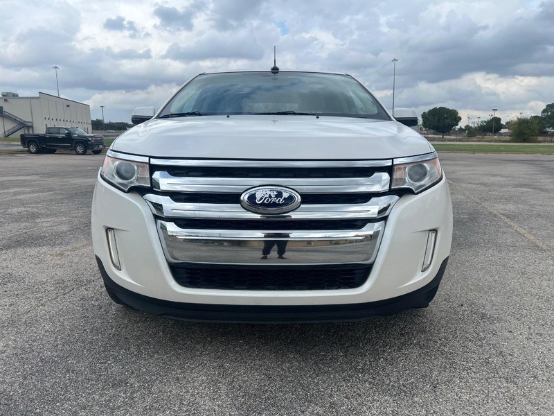 Ford Edge Vehicle Full-screen Gallery Image 03