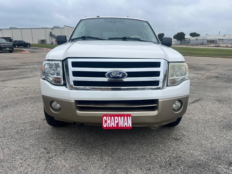 Ford Expedition EL Vehicle Full-screen Gallery Image 3