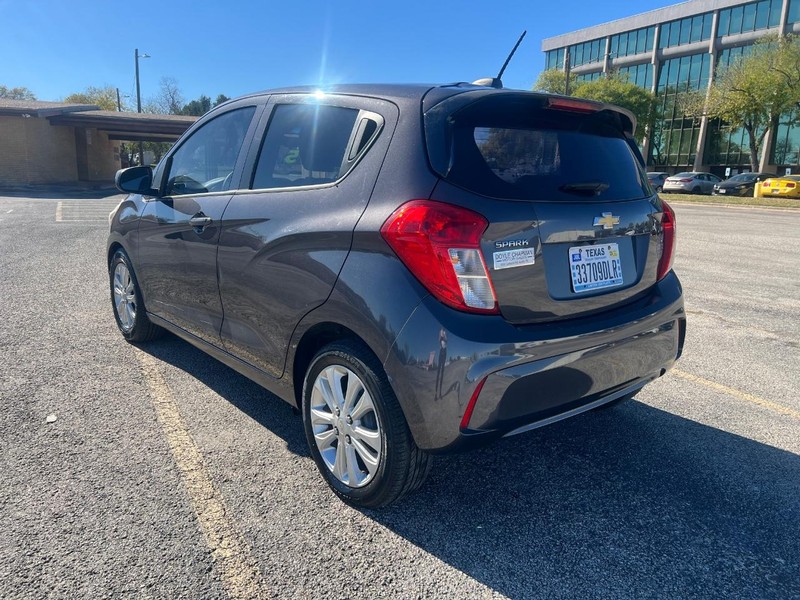 Chevrolet Spark Vehicle Full-screen Gallery Image 7