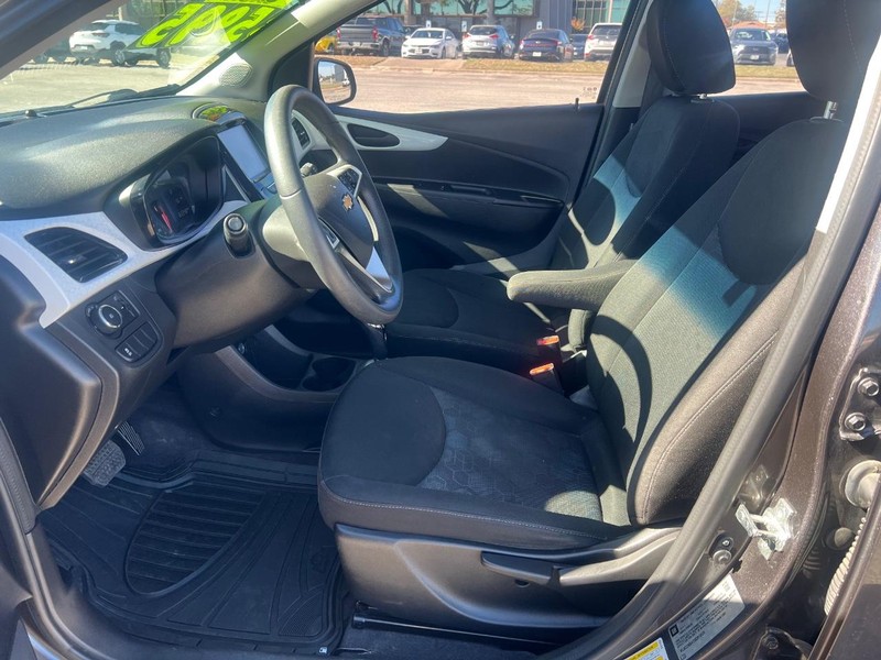 Chevrolet Spark Vehicle Full-screen Gallery Image 8