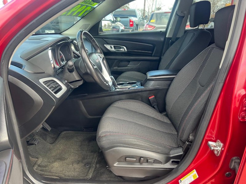 GMC Terrain Vehicle Full-screen Gallery Image 08