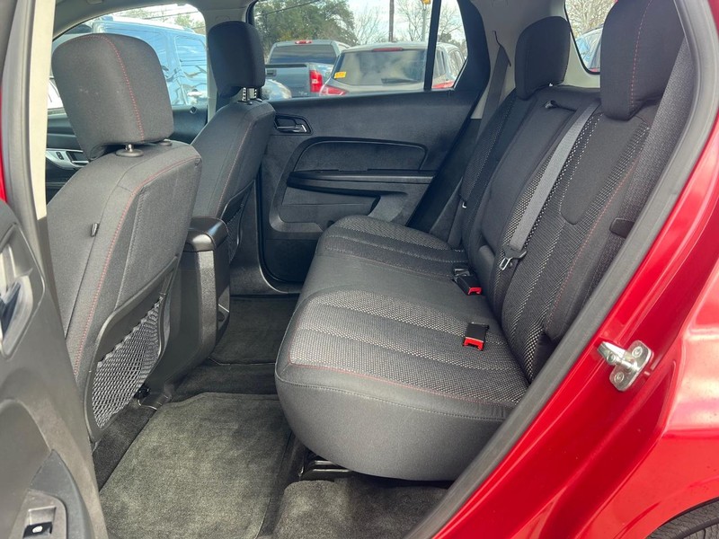 GMC Terrain Vehicle Full-screen Gallery Image 09