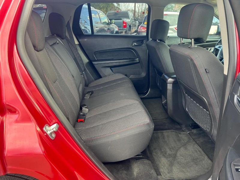 GMC Terrain Vehicle Full-screen Gallery Image 11