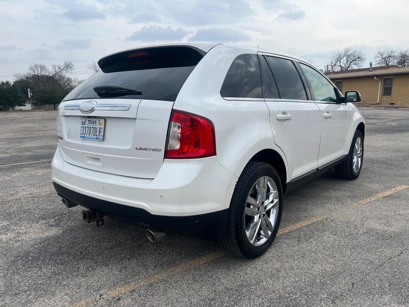 Ford Edge Vehicle Full-screen Gallery Image 6