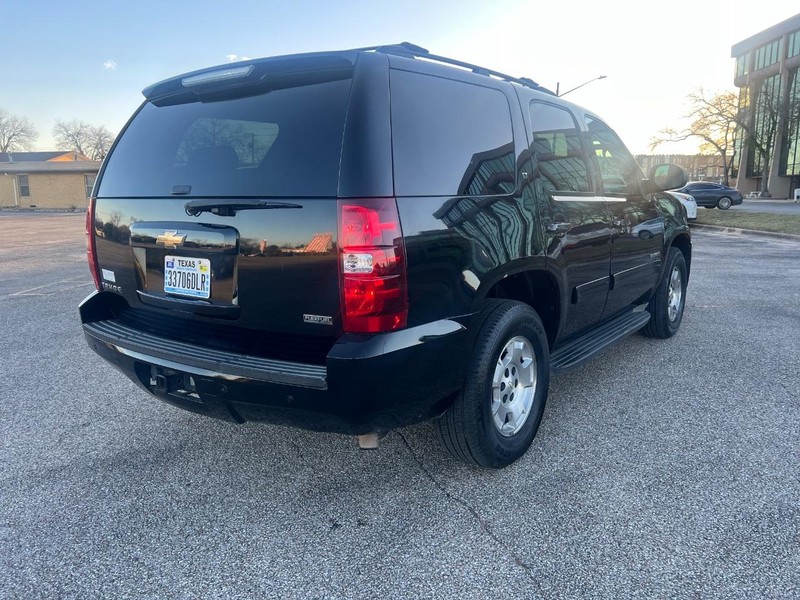 Chevrolet Tahoe Vehicle Full-screen Gallery Image 6